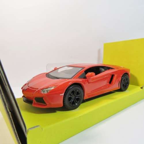 Cars & Trucks Maisto collection diecast